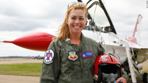 female pilot USAF