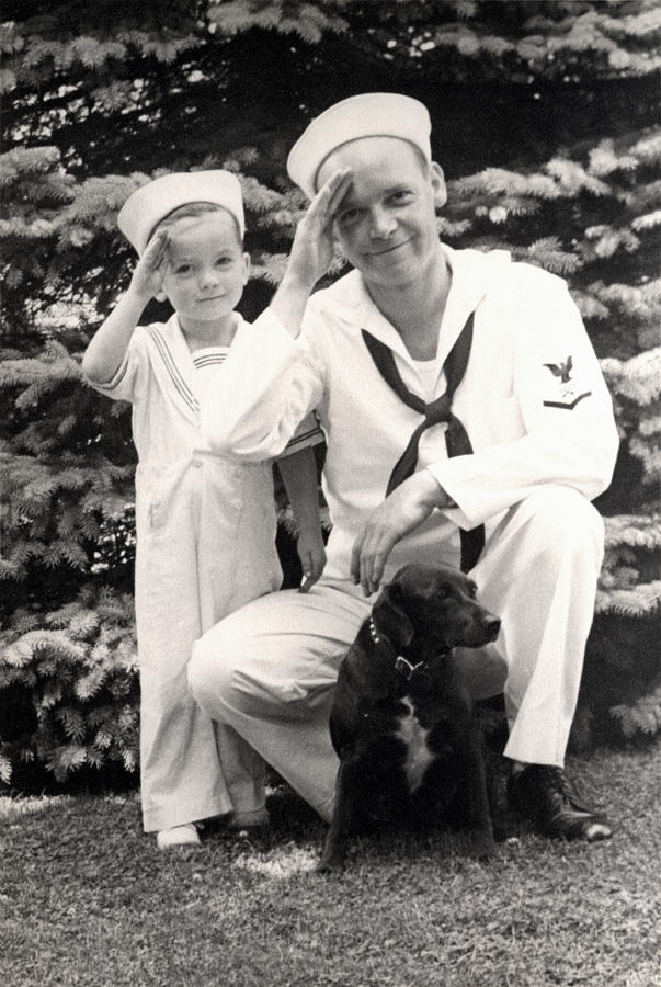 wwii-us-navy-sailor-and-son-historic-image